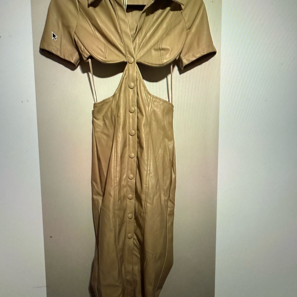 Reverof Elegant Tan Button-Down Dress. Cropped and open back Size Small.

LOT B
